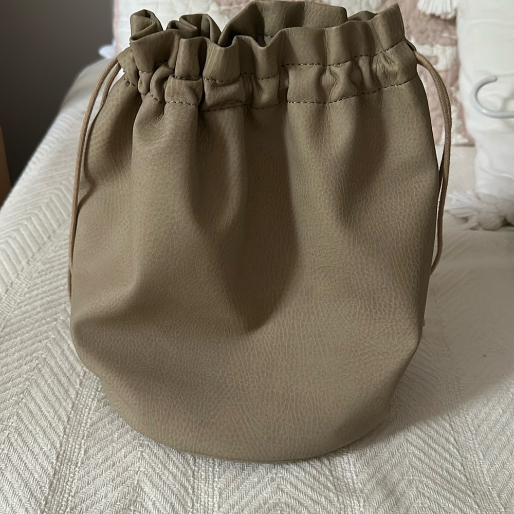 gathre pouch